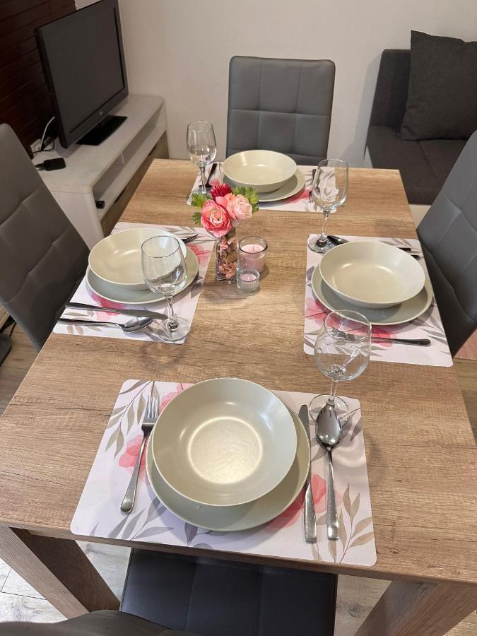 Apartman Rose ซาเกร็บ ภายนอก รูปภาพ